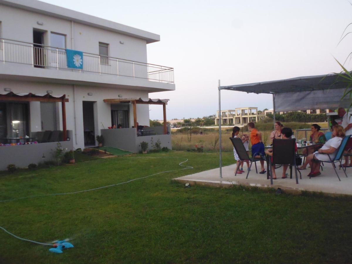 Sea Breeze Apartments Kolymbari Exterior photo