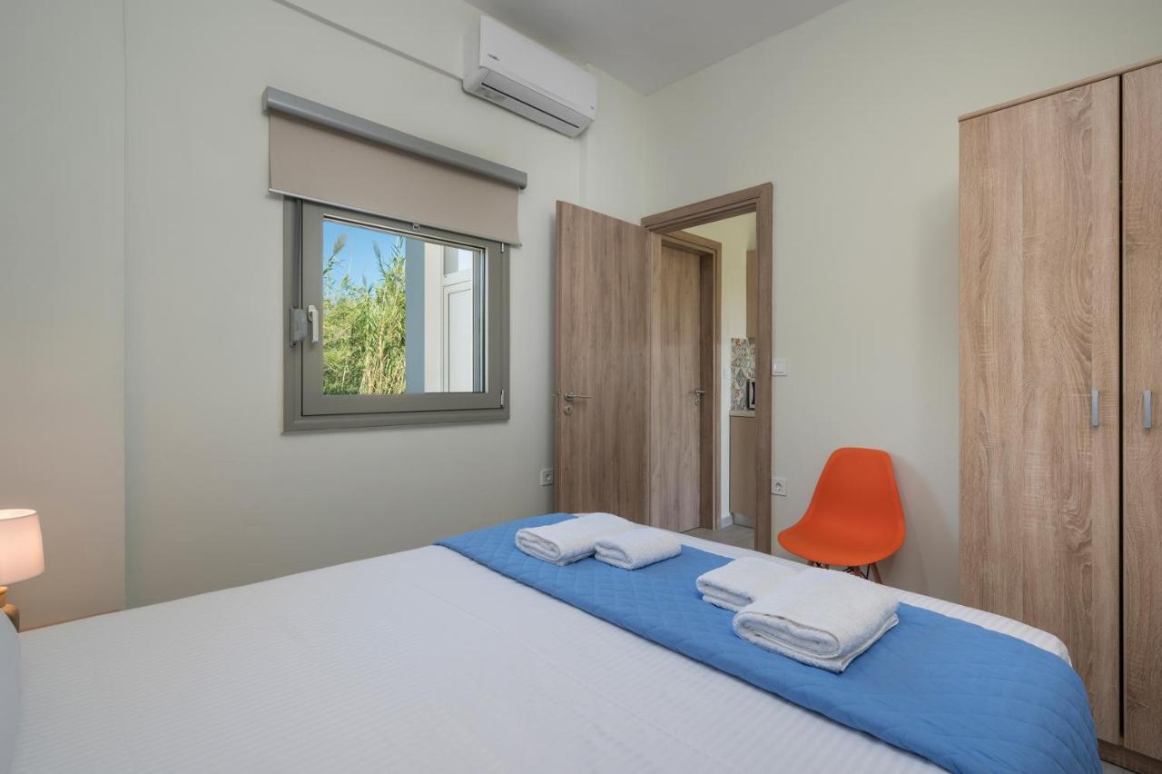 Sea Breeze Apartments Kolymbari Exterior photo