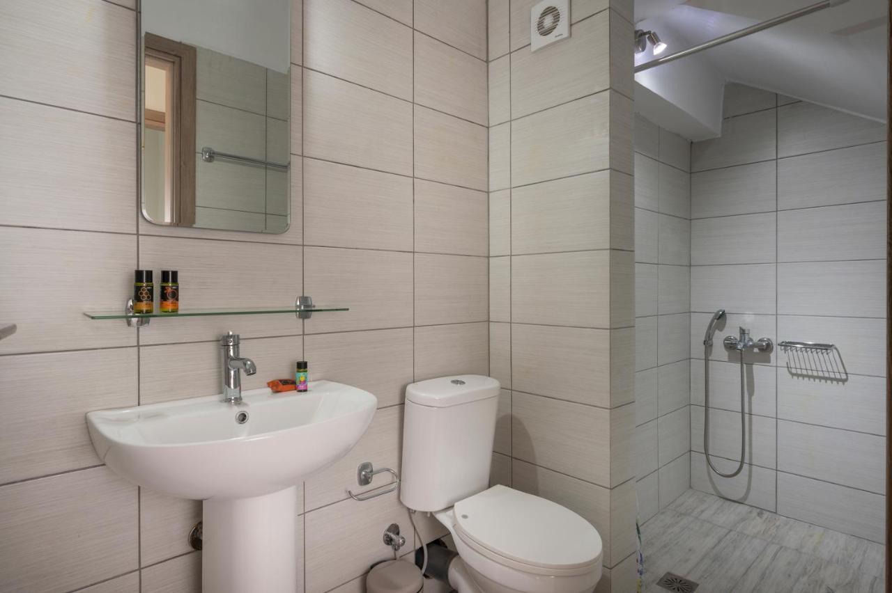 Sea Breeze Apartments Kolymbari Exterior photo